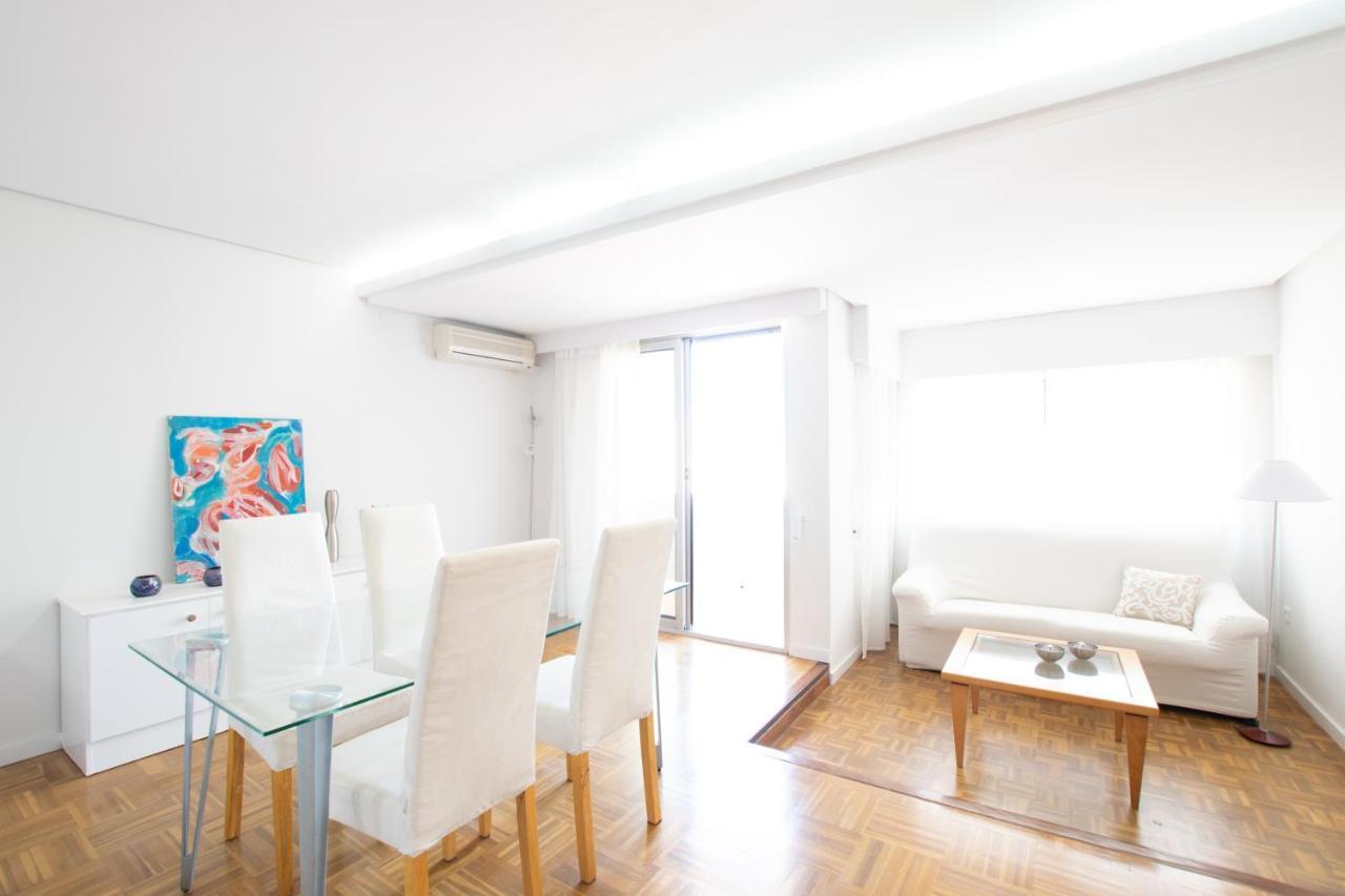 Light And Bright Apartment In Central Valenza Esterno foto