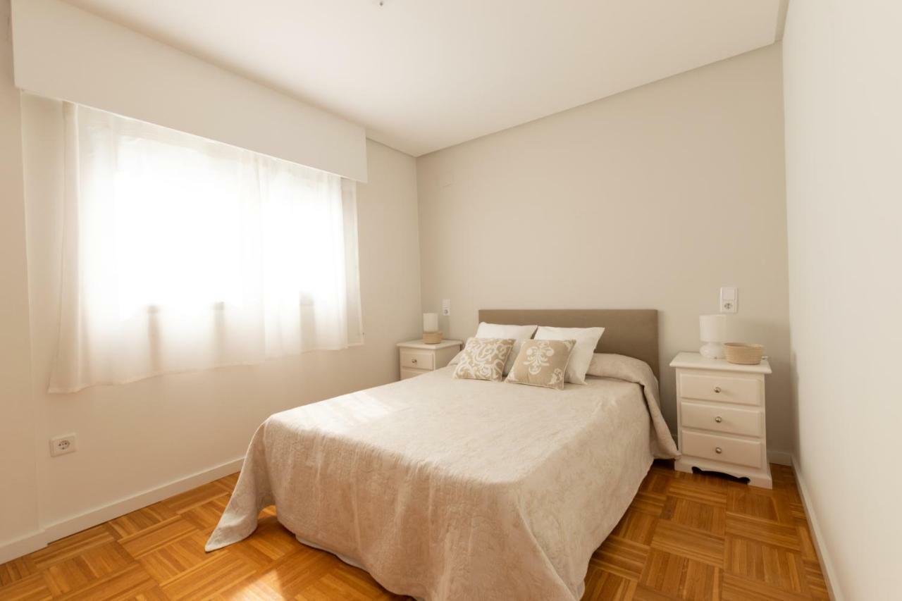 Light And Bright Apartment In Central Valenza Esterno foto