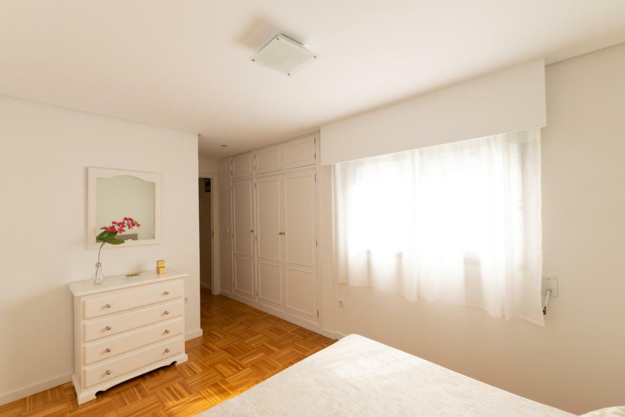 Light And Bright Apartment In Central Valenza Esterno foto