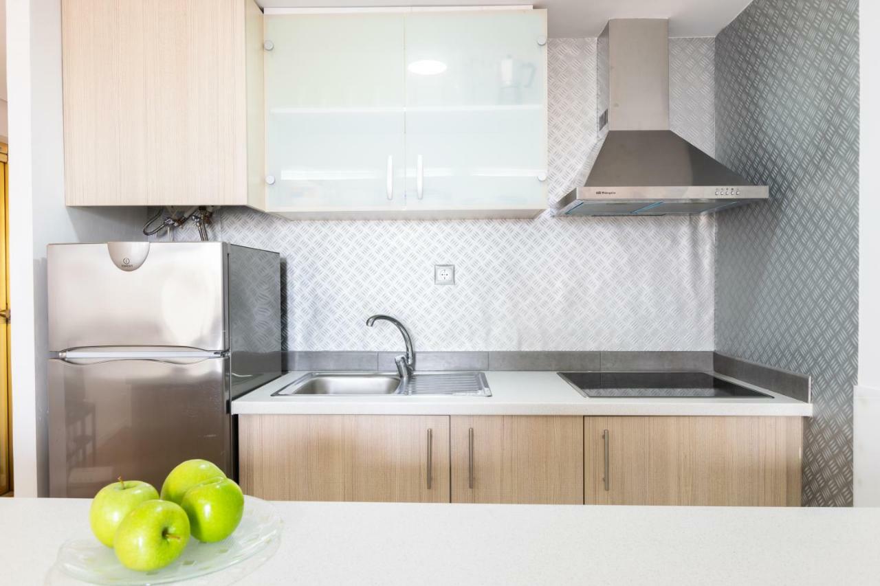 Light And Bright Apartment In Central Valenza Esterno foto